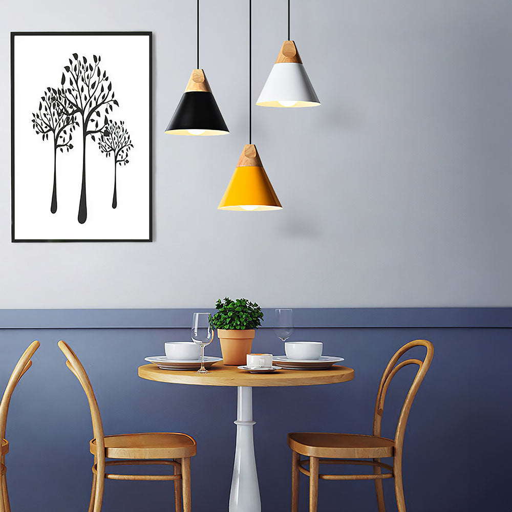 Scandinavische hanglamp van hout en aluminium
