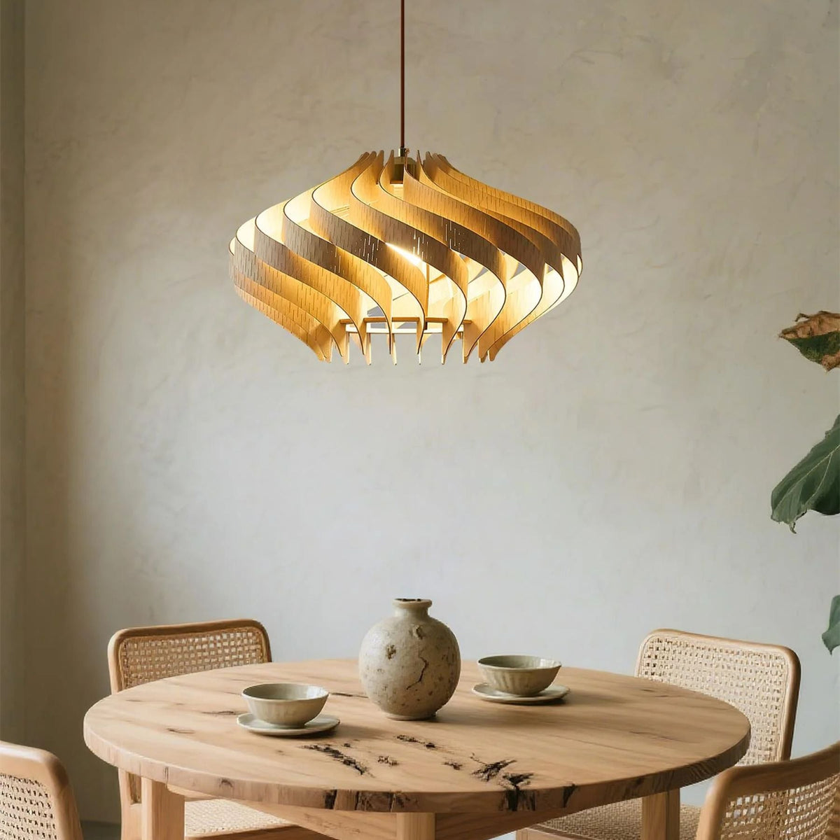 Japandi houten hanglamp met lamellen