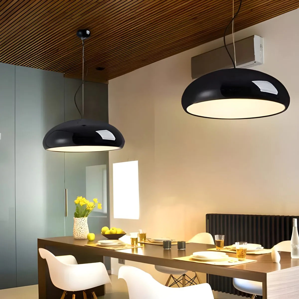 Moderne LED hanglamp met 3 lichtkleuren